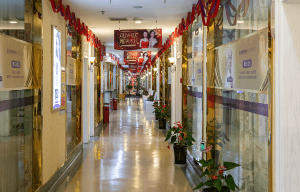 武汉五洲整形外科医院走廊